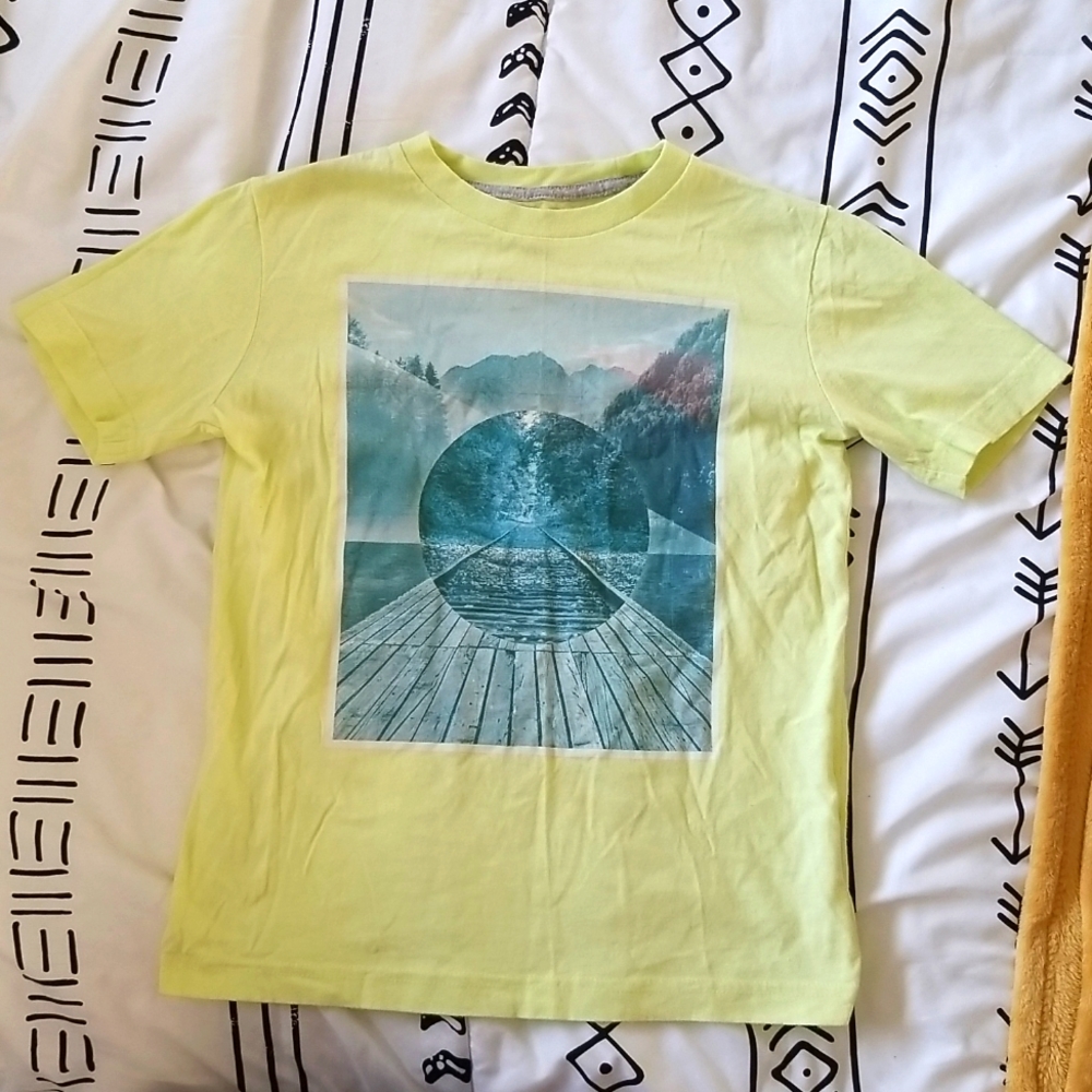 Graphic tee